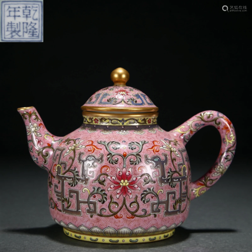 A Chinese Falangcai Teapot Qing Dyn.