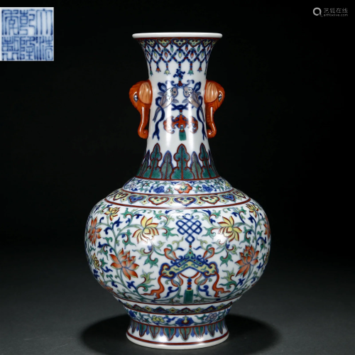 A Chinese Doucai Glazed Vase Qing Dyn.