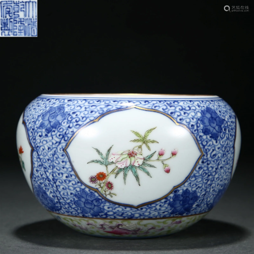 A Chinese Underglaze Blue and Famille Rose Washer