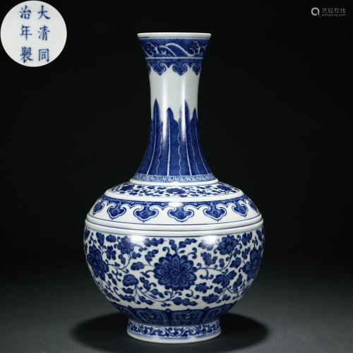 A Chinese Blue and White Decorative Vase Qing Dyn.