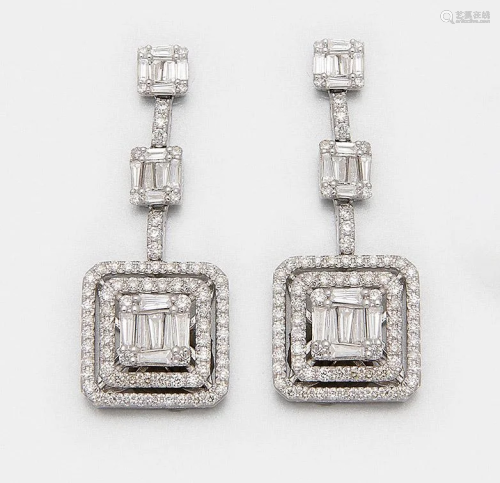 Paar elegante Diamant-Ohrringe im Stil von Tiffany