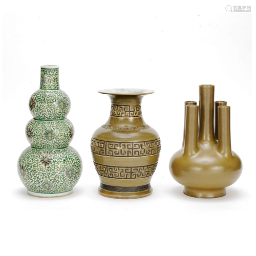 A GROUP OF TWO TEADUST VASES AND A POLYCHROME VASE Kangxi si...