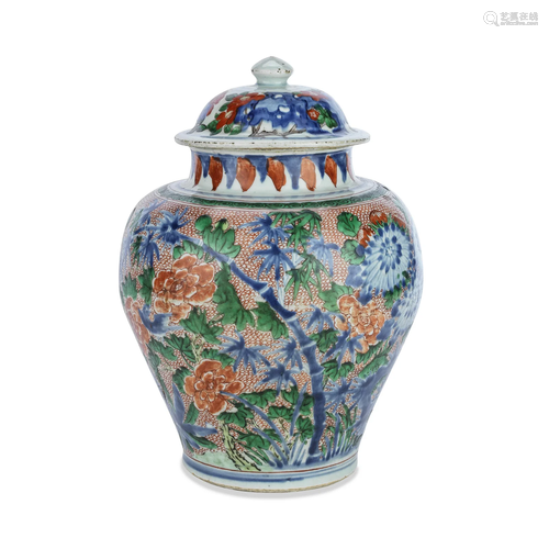 A WUCAI FLORAL JAR AND MATCHED COVER Shunzhi (2)