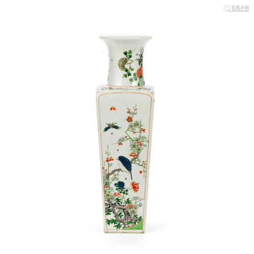 A FAMILLE VERTE SQUARE TAPERING VASE Kangxi six-character ma...