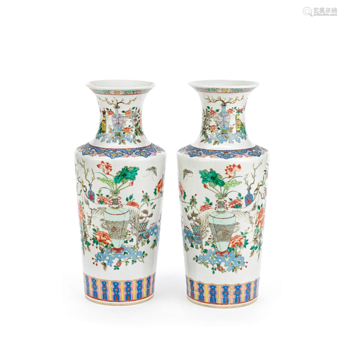 A PAIR OF FAMILLE ROSE VASES 19th century (4)