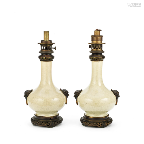 A PAIR OF GE-TYPE BOTTLE VASES 19th century (2)