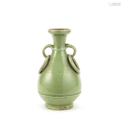 A LONGQUAN CELADON GLAZED PEAR-SHAPED VASE Yuan Dynasty