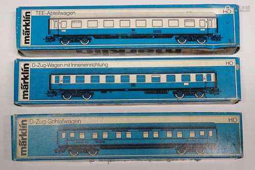 3 MÄRKLIN WAGGONS, 4111/4085/4029, OVP