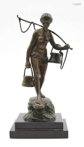 ANDOR RUFF (1885-1951), WASSERTRÄGERIN, BRONZE, STEINSOCKEL