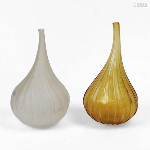 Deux vases "Drops", Salviati, Murano Verre opaque ...