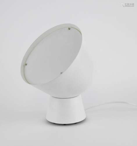 Lampe design, XXe-XXIe s Métal laqué blanc, H 30 cm