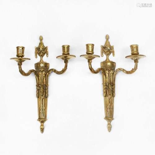 Paire d'appliques dans le style Louis XVI Bronze doré, H...