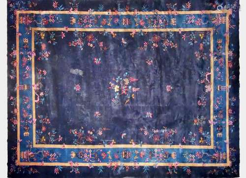 Important tapis, Chine, dynastie Qing (1644-1912) Laine à dé...