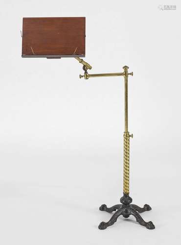 Lutrin signé Carter, Angleterre Bronze, laiton et bois, H 13...