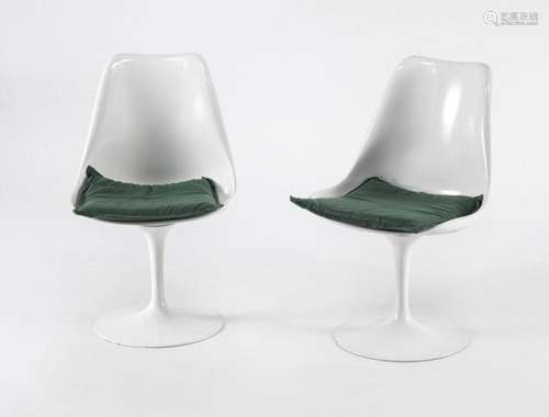 Paire de chaises tulipe par Eero Saarinen Métal laqué blanc