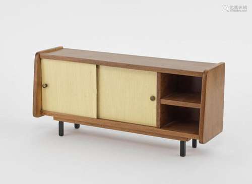 Petit buffet, circa 1970/80 Hêtre,18,5x40x11 cm