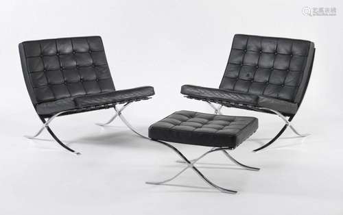 Paire de fauteuils Barcelona et un ottoman par Ludwig Mies v...