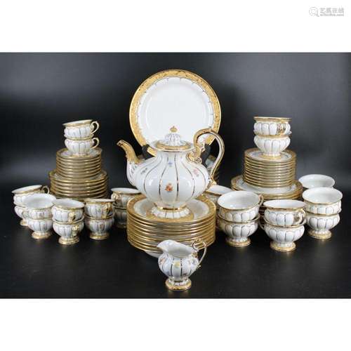 Large Meissen Gold Leaf Porcelain Service (96 pcs)