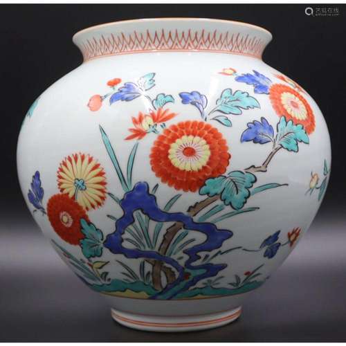 Signed Japanese Kakiemon Vase with Flowers.