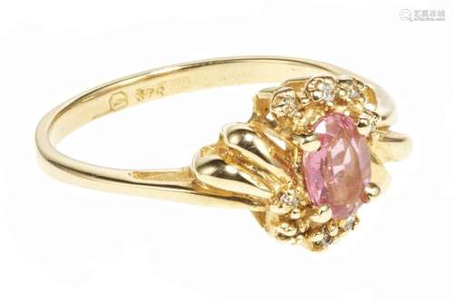 Bague sertie d'une tourmaline rose taille ovale (env. 0,...