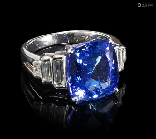 *Bague sertie d'une tanzanite taille coussin (env. 6,8 c...