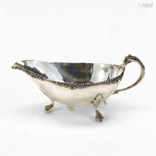 Saucière dans le style George III Argent 800, L 20 cm, 295 g