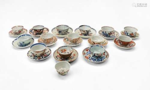 15 tasses et 14 soucoupes Imari, Chine, début de la dynastie...