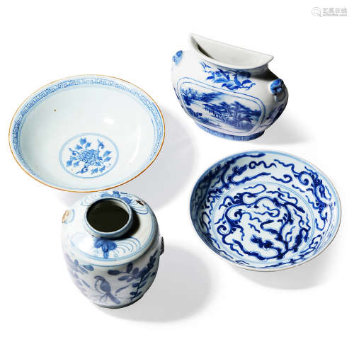二十世纪 青花碗、盘、壁瓶、壶四件一组