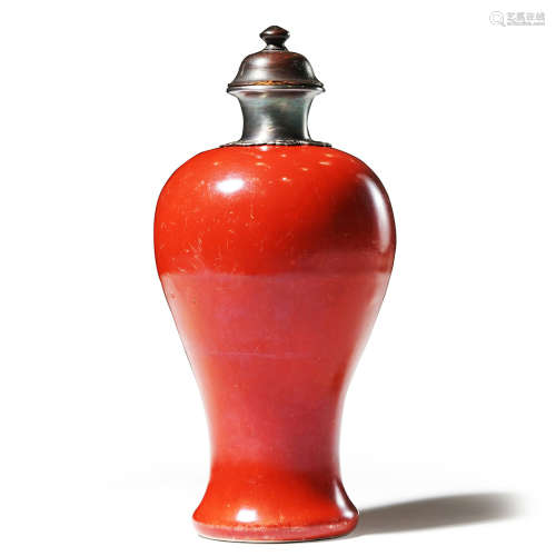 清中期 珊瑚红釉梅瓶