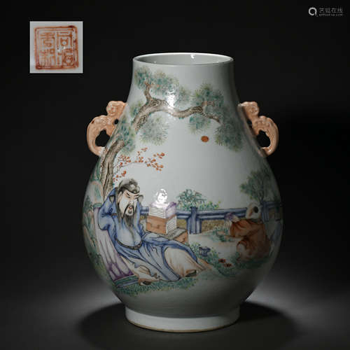 CHINESE QING DYNASTY FIGURE AND FLOWER PATTERN VASE