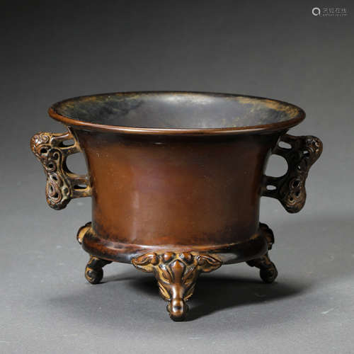 CHINESE MING DYNASTY BRONZE TWO-EARED THREE-LEGGED FURNACE