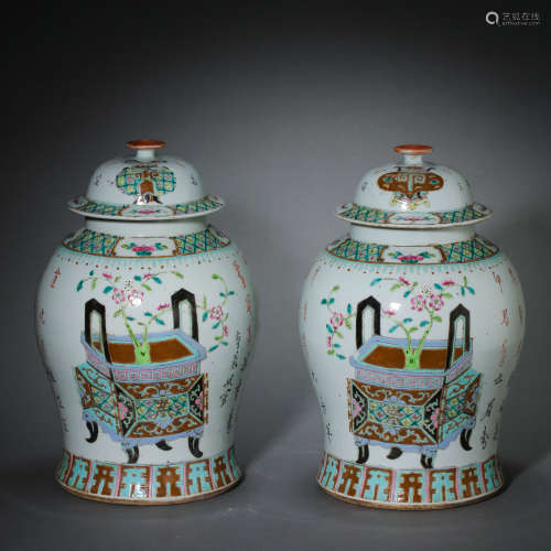 PAIR OF CHINESE QING DYNASTY MULTICOLORED FLOWER PATTERN GEN...