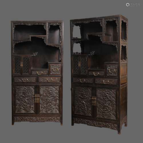 CHINESE QING DYNASTY RED SANDALWOOD BOOKCASE
