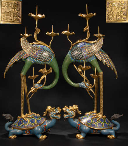 A PAIR OF CHINESE CLOISONNÉ CANDLESTICKS, QING DYNASTY