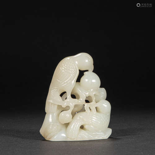 CHINESE HETIAN JADE PARROT, QING DYNASTY