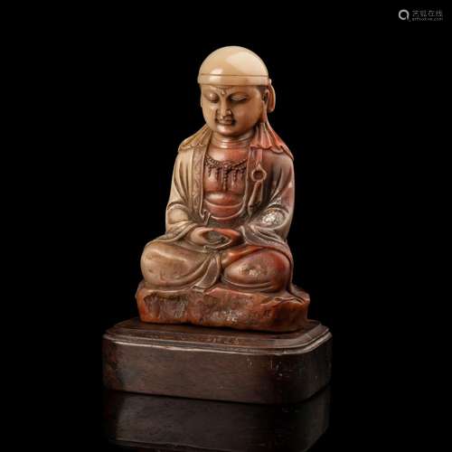 CARVED SOAPSTONE SEATED SIZHOU BUDDHA LATE QING DYNASTY TO R...