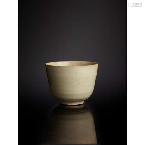 WHITE-GLAZED STONEWARE CUP TANG DYNASTY