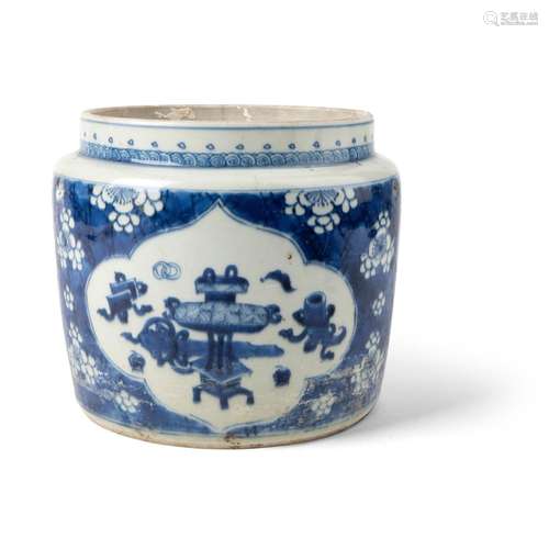 BLUE AND WHITE 'ANTIQUITY' PORRIDGE JAR QING DYNASTY, KANGXI...