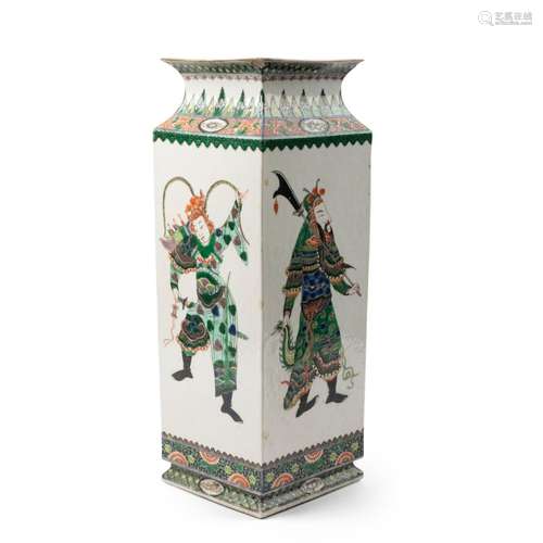 WUCAI FOUR-SECTIONED 'WARRIORS' VASE QING DYNASTY, 19TH CENT...