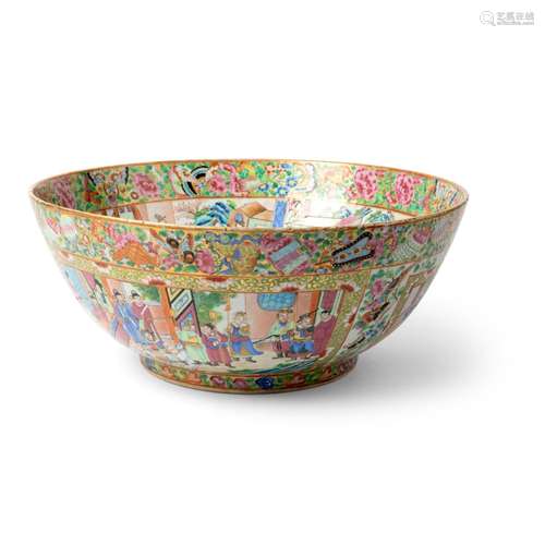 CANTON FAMILLE ROSE CIRCULAR BOWL QING DYNASTY, 19TH CENTURY