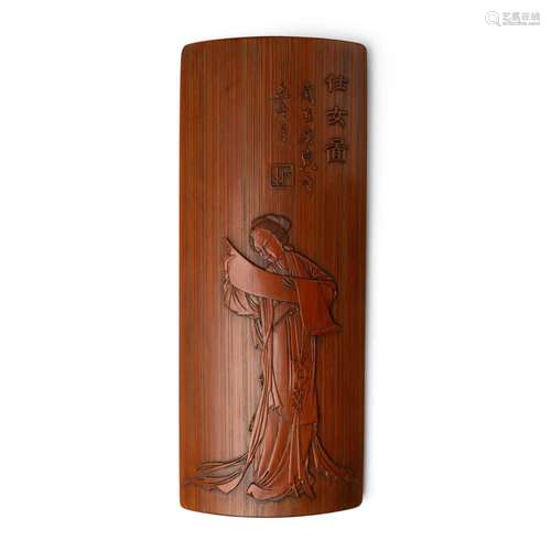 CARVED BAMBOO 'LADY' WRIST REST QING DYNASTY, 19TH CENTURY