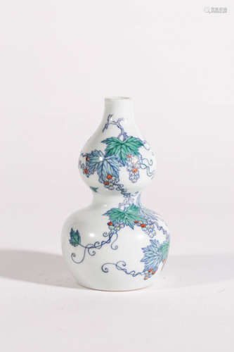 Doucai Glaze Squirrel Grape Double-Gourd-Shaped Vase