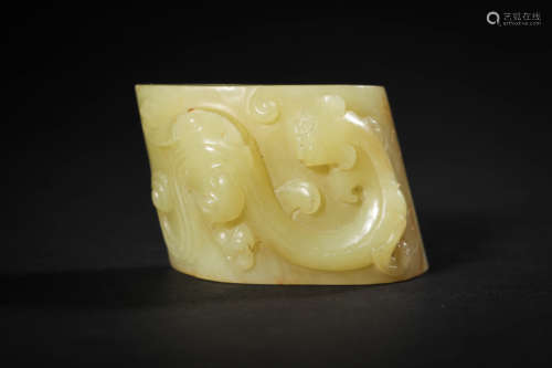 Carved Yellow Jade Chilong Belt Hook