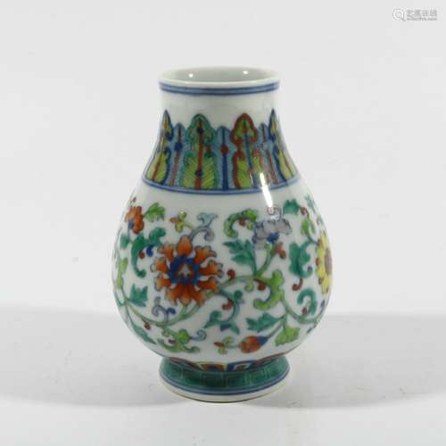 Doucai Porcelain 