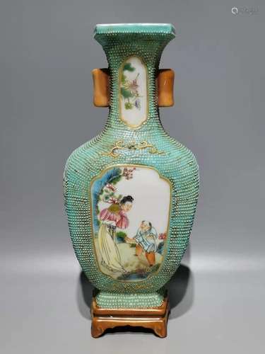 A Famille Verte Porcelain Hanging Vase