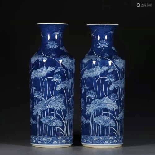 A Pair of Blue & White Porcelain Vases