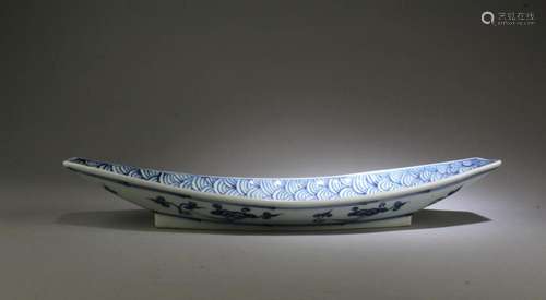 A Blue & White Porcelain Boat Shaped Plate