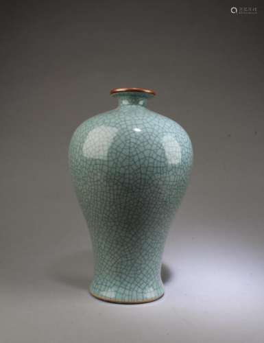 A Glazed Meiping Vase