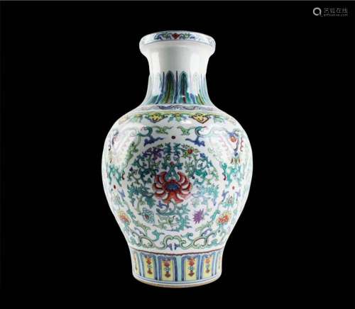 Chinese Porcelain Vase