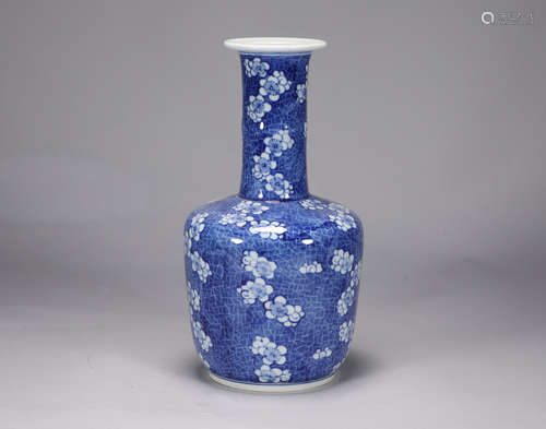 Qing Dynasty Kangxi blue and white ice plum pattern mallet b...